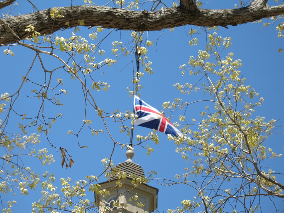 Williamsburg - British flag over Capitol